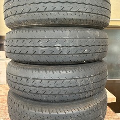 軽トラック用ホイール付きタイヤセットの画像