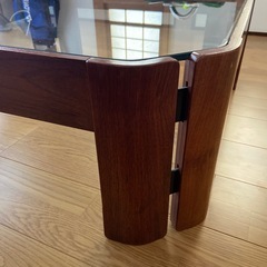 ガラス天板ローテーブルの画像