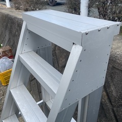 脚立 アルミ製の画像