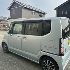 ホンダN BOXの画像