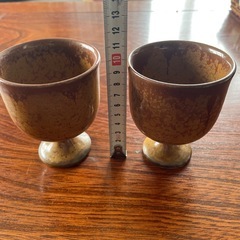 足付き陶器のグラス2個セットの画像