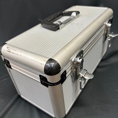 11136😸 ジュラルミンケース アルミケース 鍵なしの画像