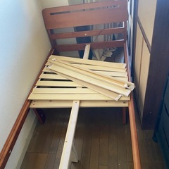 家具・家電まとめて一式（冷蔵庫／洗濯機／電子レンジ／ベッドフレーム等） ※全て解体可・一括引き取り限定 の画像