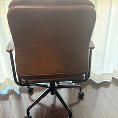 アンティーク風オフィスチェア アームレストキャスター付き クラシカル調 中古品の画像