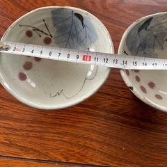 足付きのデザートカップ2個セットの画像