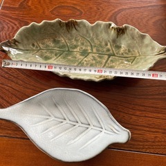 葉っぱの形の和皿2枚セットの画像