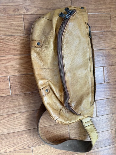 決まりました本革ボディバッグ