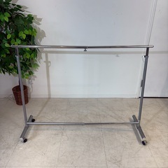ハンガーラック　アパレル　古着屋　店舗什器の画像