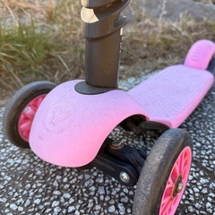子供用3輪キックボード　ピンクの画像