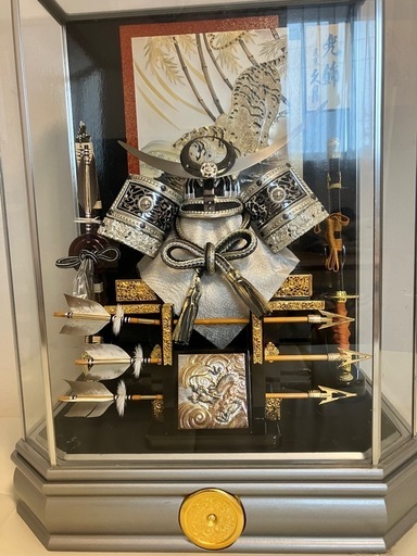 五月人形 兜飾り(ガラスケース入り) (らぼまり) 内野の五月人形の中古