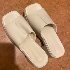 グレイル　GRL 厚底サンダル　アイボリーの画像