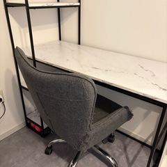 【定価約3万】本棚付きデスク＋チェアの画像