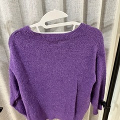 new standardパープル長袖ニットセーターの画像