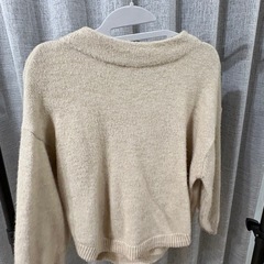 earth music&ecology ベージュ 長袖 ニットセーターの画像