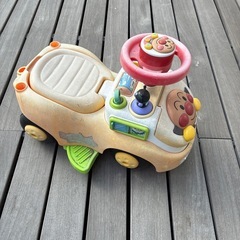 アンパンマン車の画像