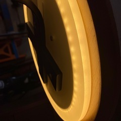 J48  携帯充電可　サイドテーブルの画像