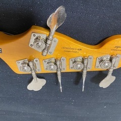 Fender Squier ベース ギターの画像