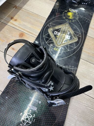 スノーボード　ROSSIGNOL　１５３cm　ビンディング付き　ブラック　12-130neＭａｇＴｅk