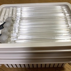 キャスター付きワゴン　4段の画像