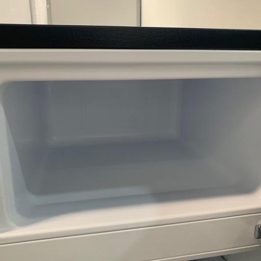 【ジモティー割】Hisense 2025年製87L ノンフロン冷凍冷蔵庫（ID1789）