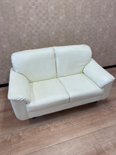 ◇中古◇格安◇美品◇合皮◇二人掛けソファ◇アイボリー◇フェイク