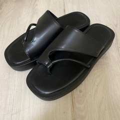 試し履きのみほぼ新品/靴2点サンダルとスニーカーの画像