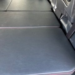 兵庫発、美品！MGRカスタムズ80系ヴォクシー、ノア、エスクワイアベッドキッド。厚み40㍉　M.FLAT 5分割　赤ステッチ　90系にもの画像