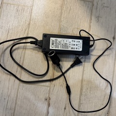 家庭用&車載用ポータブル冷蔵庫アウトドアの画像