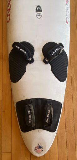 ウインドサーフィン　ボード・セイル　売ります。