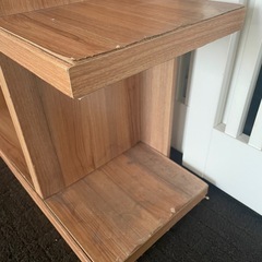 木製棚の画像