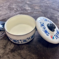 新品　ホーロー鍋の画像