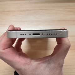 【動作異常無し】iPhone13 128GB ホワイト SIMフリー バッテリー交換済 非
正規修理品 の画像