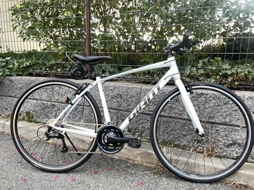 ?中古車?キレイ✨タイヤ新品✨GIANT/ESCAPERX クロスバイクSHIMANO 