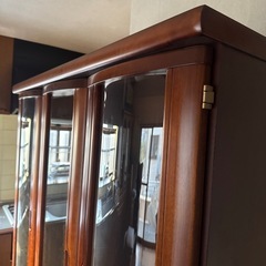 ヴィンテージ　食器棚の画像