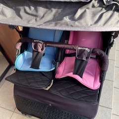二人乗りベビーカーの画像