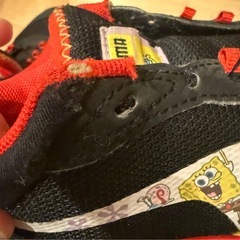 PUMAスポンジボブコラボスニーカーの画像
