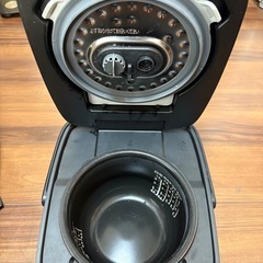 TOSHIBA 圧力IH炊飯器 RC-6PXR ブラック「2021年製」の画像