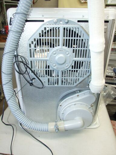 【紋別市発】コロナミニパル　FF-5522P　FFストーブ　石油ストーブ（灯油）2025年製　ポット式・強制排気形・強制対流形　木造14畳コンクリート23畳　暖房出力5.47Kw　大きさ本体高さ600×幅508×奥行356mm　25-26シーズン使用　中古美品　燃焼作動確認品 CORONA（コロナ） FF式ストーブ ミニパル Vシリーズ FF式 石油ストーブ