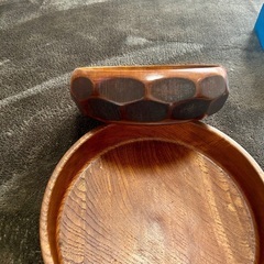 和盆と木製菓子器の画像