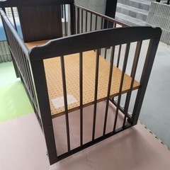 ベビーベッドの画像