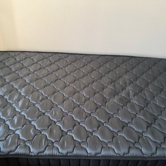 マットレスとベッドの画像