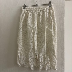 NICE CLAUP 膝丈 レーススカート ホワイトの画像