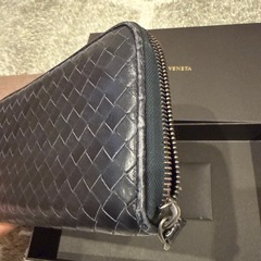 正規品ボッデガヴェネタ 長財布　黒×青の画像