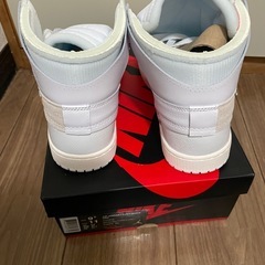 Off-White × Nike Air Jordan 1 Retro High "White"の画像