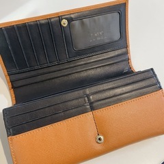 Vivienne オレンジ 長財布の画像