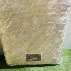 【無料でお譲りします】シモンズシングルサイズマットレスの画像