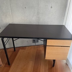 【搬出できる方限定】デスク 120×55×74 木×鉄／収納付き／EVあり4階／静かに養生搬出希望の画像