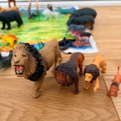 動物フィギュアセット31匹★ライオンゾウワニキリントラカバサルシャチクジラなどの画像