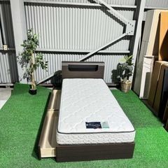 💥激安💥❗️配送•設置🉑❗️♻️処分撤去♻️収納付きフランスベッド　品質がいいマットレスセット コンセント付きの画像