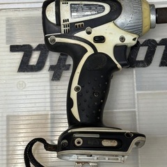 【別府市】マキタ 充電式インパクトドライバ TD130D 本体＋充電器 動作良好 中古の画像